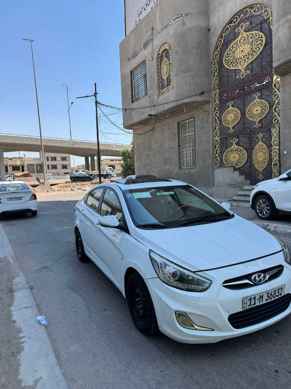 السلام عليكم اكسنت 2015 خليجي بيه صبغ جاملغ وبنيد بدون دواخل مكينه 1600 ممفتوحه سياره مابيه اي نقص جديده سعر 93 بيه مجال مكان بغداد رقم ***********
