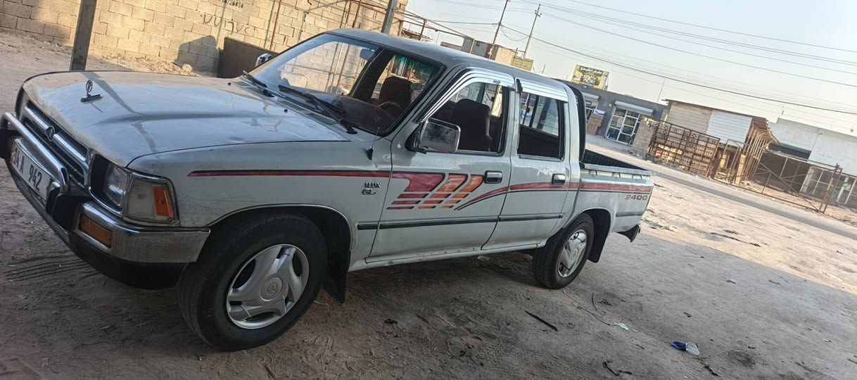 السلام وعليكم بيكم للبيع مديل 95 شاصي مكفول رقم بصره انكليزي سنويه ال30 سياره خير من الله المكان البصره الدير السعر 65 وبيهه مجال الرقم ***********
