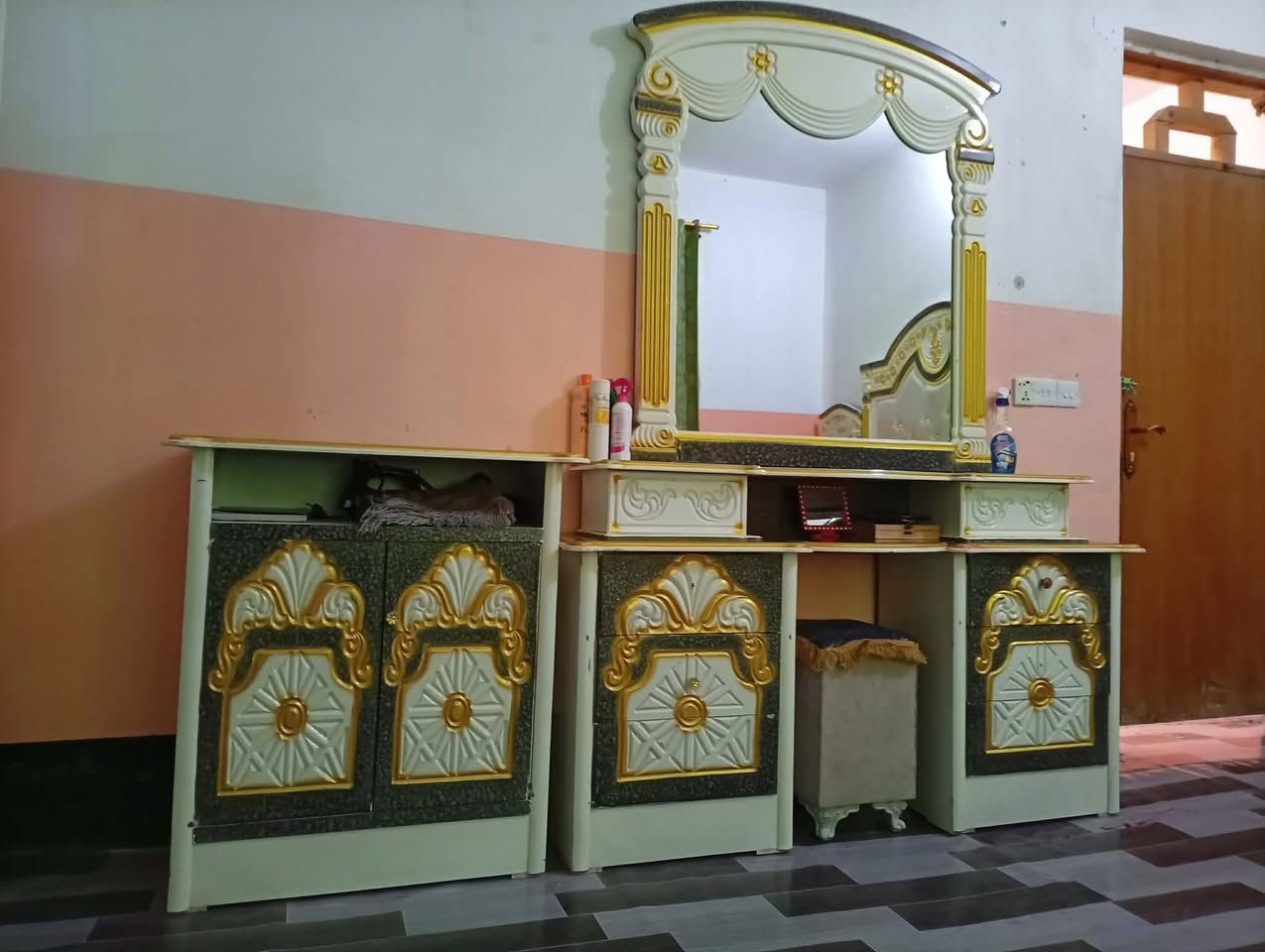 للبيع
غرفة نوم نظيفة تصميم ايطالي 
سعرها مليون وربع
مكانها الكرمة _الرشاد


**إذا كنت صاحب هذا الإعلان وتريد حذفه لأي سبب، رجاءا أرسل رسالة إلى الدعم الفني**