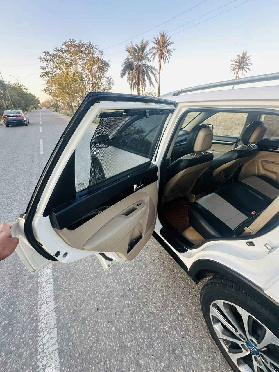 سلام عليكم سورنتو موديل 14 خليجي. محرك 2400 
السياره هاذه سونارها كدامك السعر 138 وبي مجال 
وماكو هيج اسعار بهيج نضافه مكاني بابل حله 
***********
