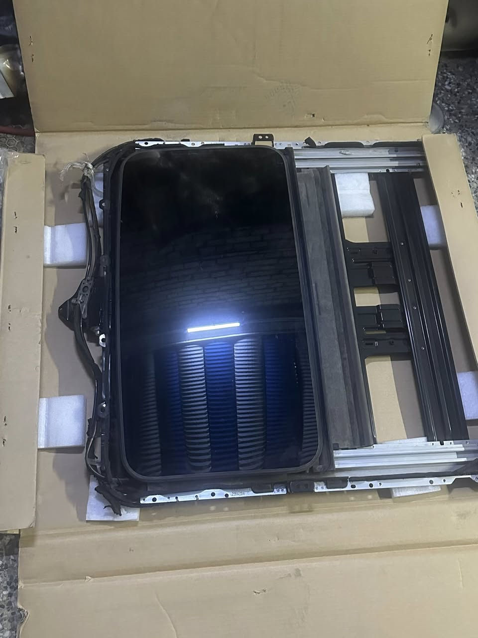 سلام عليكم بلي رامه مال سنتافيه 2012 مريكي  وعدي بطاين سود 4 قطع جددسعر خاص***********
