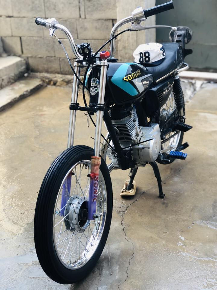 للبيع مكينه تايكر 23 بعدها بحيلها ماينقصها برغي كامله مكمله مكان رمادي 7 كيلو سعر 400 بيع فقط رقم *********** بي واتس
