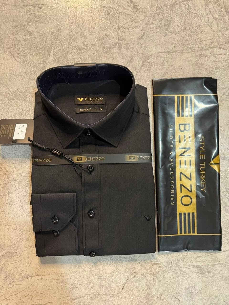 قميص بنزون الأصلي صيني

قياس s M L xL xxl3xl

السيري 6 قطع 

الدرزن 12 قطعه ب138 الف


**إذا كنت صاحب هذا الإعلان وتريد حذفه لأي سبب، رجاءا أرسل رسالة إلى الدعم الفني**