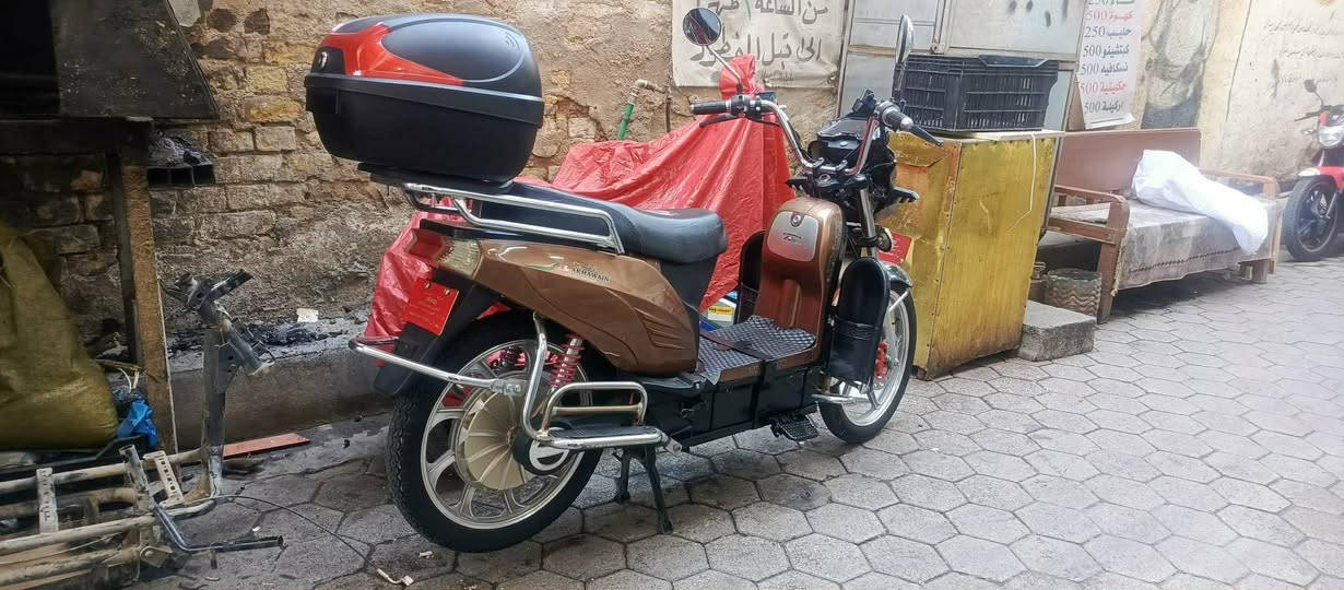 للبيع هارلي جديده فول موديل 23 سعرها 400 شراي اتصل *********** اني من الرمادي حي التأميم
