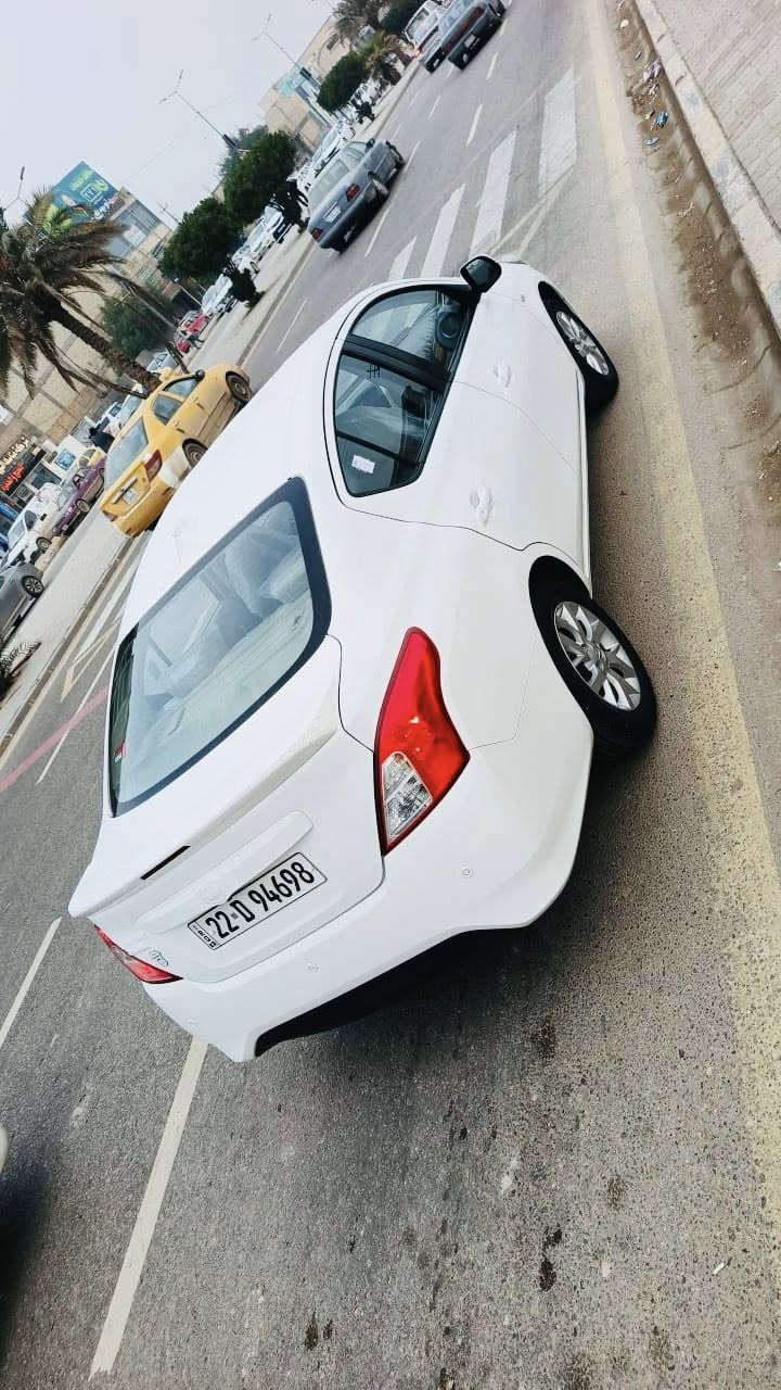 السلام عليكم نسان صني هندي مديل 24 سياره جديده وجاهزه ماعيزها شي ويل كب تبريد خلفي بسم شركه تريد وكاله تريد تحويل بيها جاملغ خلفي صبغ اثر دحجه ستوته بدون اي داخل بيها رصعتين بل باب السعر 125وبيها مجال مكاني نجف ***********
