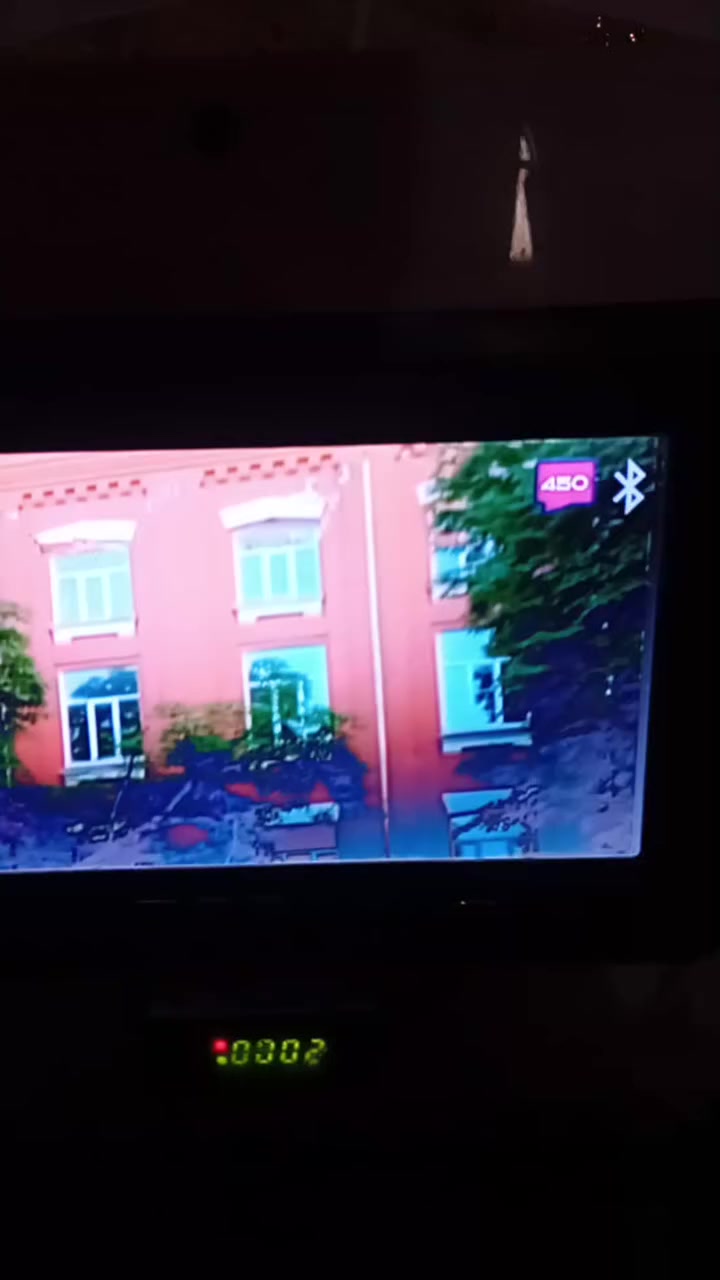 تم اللتقاط قمر اكسبريس مدار 53 شرق بطبق حجم 85 نوع تيل سات البنفسجي وبلاقط نوع تيلفز المقلد العادي في العراق،  الكوت علمأ ان القمر يحتاج لطبق حجم 120 لغرض اللتقاط القنوات الروسية


**إذا كنت صاحب هذا الإعلان وتريد حذفه لأي سبب، رجاءا أرسل رسالة إلى الدعم الفني**