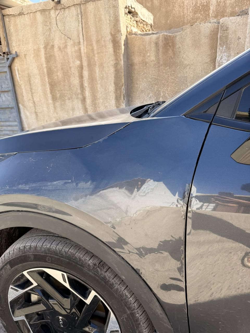 السلام عليكم ورحمة الله وبركاته 
سبورتج ٢٤ فول الفول 2500
للاتصال ***********
السعرر ١٧٠ وبي مجال 
صور حادثها بالمنشور 
السيارة جديدة جداً ماشيه اربعة الفح
مكان بغداد
