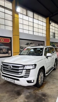 لاندكروزر GXR • ٢٠٢٤ • ٣٥ الف كم