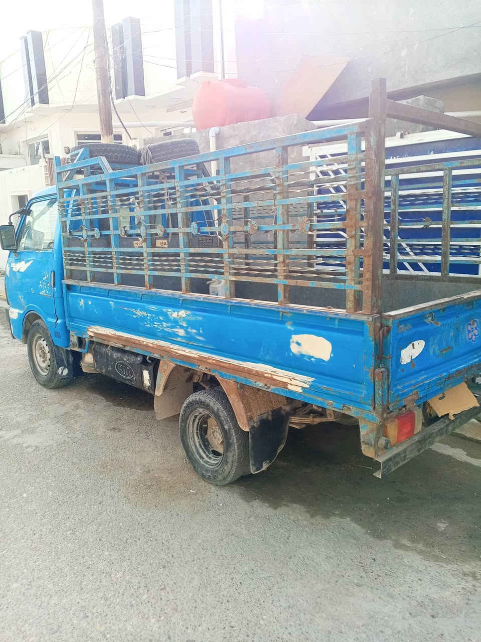 كيه بنكو موديل 96 رقم بغداد الماني سنويه بأسمي ل 2028 شاصي ورقم شاصي كفاله محرك كير أكسل  تخم تاير صدر كهربائيات كله شغاله مال جناي  سياره حيل حلو و ومال جناي ٧ جنكال سعر ٥٠ وبيه مجال شويه مكاني بغداد المدائن الاستفسار  ***********.
