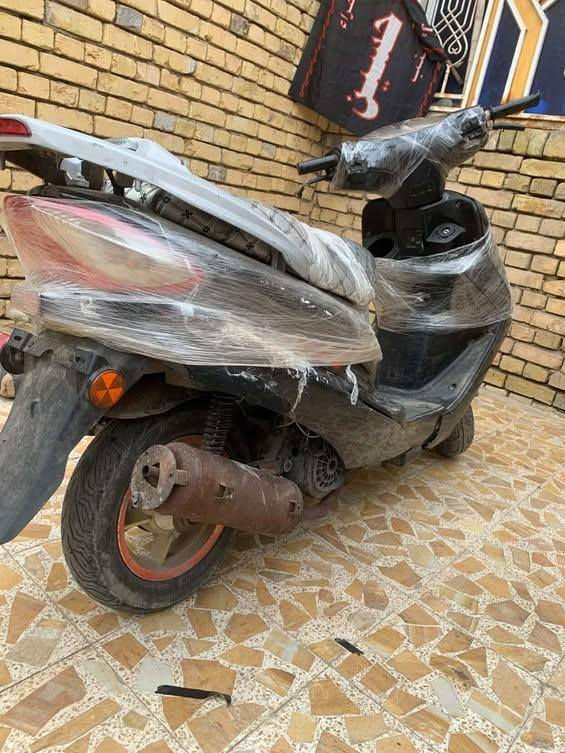 سلام عليكم ورحمة دراجه سيام كوري نحله مكفوله كفاله عامه ما مفتوحه خال الها مكينه جديده قبل شهرين تقريبا كهراباهيات كله شغاله نكره تشتعل ما مفتوخ فيها برغي وشلعتها قويه تمشي فوك ١٢٠ السعر ٣٧٥ مكاني المجرالكبير التواصل خاص او على الرقم ***********
