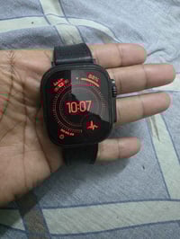 ساعه ابل الترا 2 البطاريه ١٠٠ كامله ملحقات ماستر  بيهه شخوط مابيه موضح...