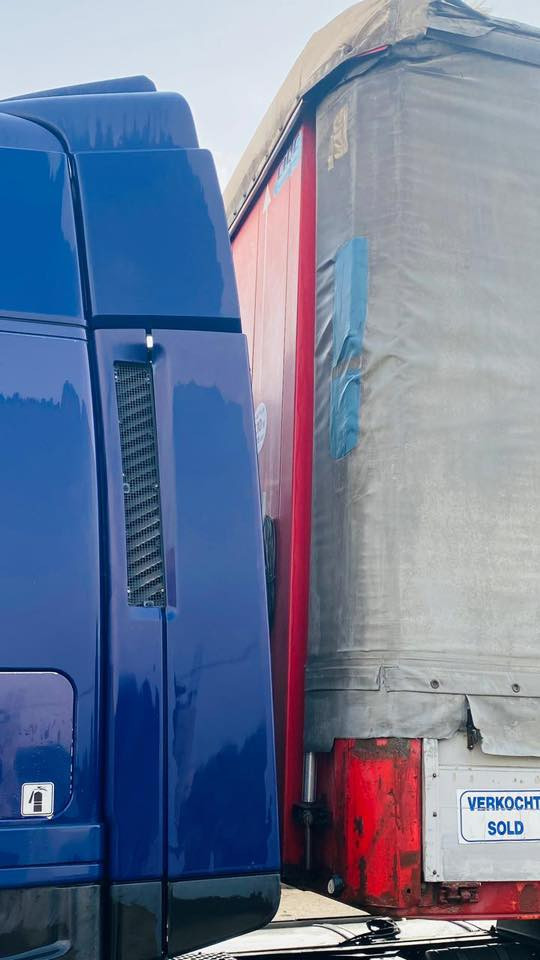 عربانه جادر مسرحي تخم تاير حرش تخم جوبلس  حداديه جديده كهربائيات كلهه شغاله  بريكه دسك  يوبي اس شغال كفاله عامه كاعيه خشب سلايت داخلهه حوض اللمانيه مطبخ +ثلاجه +صندوك كبير
فقط اتصال او واتساب
***********
