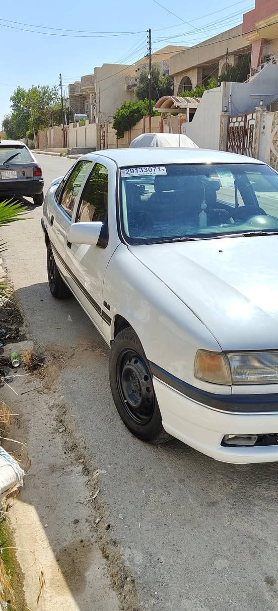 السلام عليكم.. سيارة أوبل فكترا (Opel Vectra) موديل 1994 للبيع، مواصفاتها كالآتي:
المحرك: حجم 2000 (محرك 20)، المحرك والگير بشرط الفحص (شرط چطل).
الصبغ: مصبوغة صبغ عام جمالية (تحديث صبغ بدون حوادث قوية).
الأوراق: السنوية والتحويل بشرط (تتحول مباشرة باسم المشتري).
المواصفات والاضافات:
جام كهرباء.
شاشة داخلية متطورة.
كاميرا خلفية.
السيارة بحالة جمالية ممتازة وجاهزة للاستخدان.77 
5 099 5715
***********
