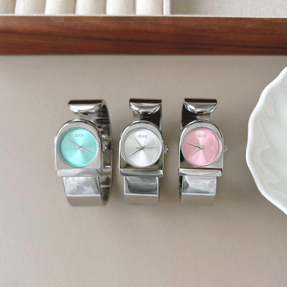 IEKE 1021 lady watch


**إذا كنت صاحب هذا الإعلان وتريد حذفه لأي سبب، رجاءا أرسل رسالة إلى الدعم الفني**