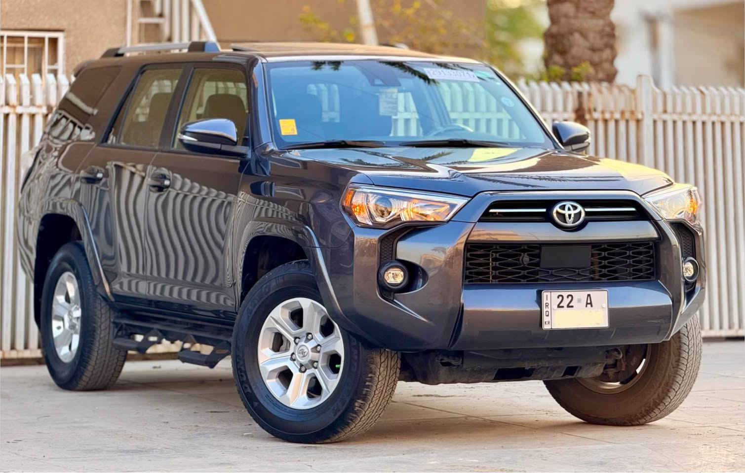 للاستفسار  ***********
السلام عليكم ( للبيع فقط بدون مراوس )
تويوتا فورنر SR5 2023 لون نفطي دخول لوك
الضرر
(((طعجة باب خلف السائق فقط بدون دواخل بجم مكفول ))) 
السيارة اخت الوكاله
المواصفات SR5
7 راكب المرغوب ✅✅
بصمة ابواب + تشغيل
سلايد ( فتحة سقف
4 رادرات امامي خلفي جوانب
تحديد مسار
دوسات جانبية
جام اوتو + جامة خلفية
لايت زينون ابو العدسة
فور ويل درايف 3 وضعيات بل ماوس
كشنات كهرباء
داخل جاد اود ونفطي
كشنات هيتر
ويل كب بلاد 18
تبريد شاشة منفصل
شاشة حجم كبير  
محرك 6 سلندر 4.0 مكينة لاندكروز
بعدها بلزكات الشركة وجياسة الشركة ✅✔️
دهن فلتر موتل من الشركة 🔥
السيارة جديدة جدا وعلى حالة الوكاله 
مكاني بغداد شارع فلسطين
اي استفسار هذا رقمي 
*********** بغداد, العراق
