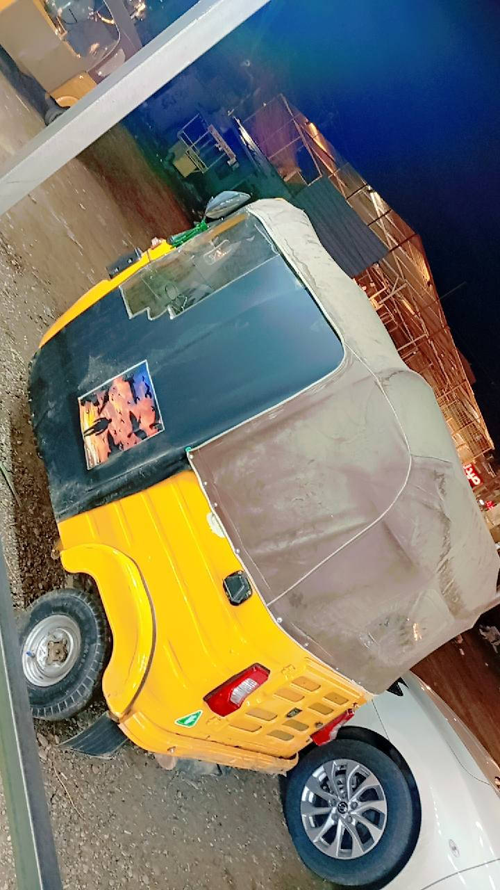 السلام عليكم ورحمه الله وبركاته 
تكتك لبيع موديل 2018/12
تكتك تكفل  أوراق الاصليه المصطفى 
بغداد 
***********
اني خادمكم
