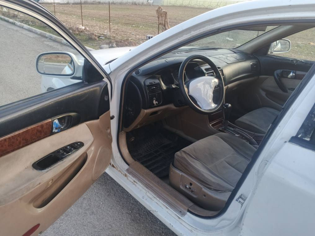 داوێ نۆبرا مۆدێل ۲۰۰۰ گێڕو مەکینەی کامری گێڕ تۆماتیک گێڕو مە کینە بەشەرت تەقەو ڕەقەی  بە شەرت سەنەویو ئەوەلیات   بە شەرت   چوار تایەو ویلی جوانو پاک سەیارە کە جایزەو مەسروفی نیە زۆر مەزبوتە   سعری ۱٦ و مەجال شوێن بازیان ۰۷٥۰۱۰٦٦۱٨٦  ۰۷۷۱٥۳٤۷٤۷٤  ئاڵو گۆڕ ئەکم لە سەر دڵ گرتن كالار, السليمانية
