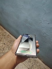 سامسونك S24 الترا للبيع تيتانيوم شرق اوسط دبل سيمكارت  ضمان عين الفهد ...