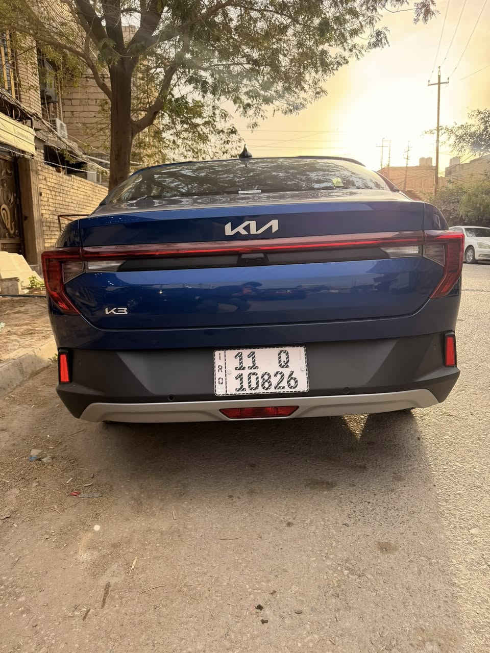 سلام عليكم كل عام وانتو بخير يارب                                    كي3 للبيع كوري وليس صيني  ضمان 5 سنوات بعدهي بالضمان  مواصفات نص فول رقم بغداد انكليزي سياره حساسات خلفيه اماميه شاشتين متصلات كامرا دواره بگ لايتات لد لايتات لد زنون عالي ناصي تبريد قطعتين تحكمات جهتين  معروفه موصفاتها 
155 ورقه وبيها مجال قليل 
***********
