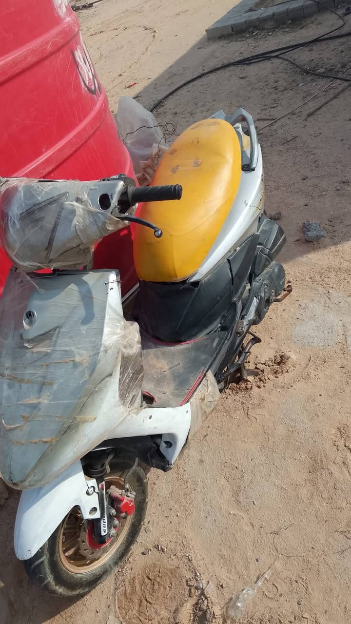 السلام عليكم دراجه للبيع افكس السعر 75 ***********
