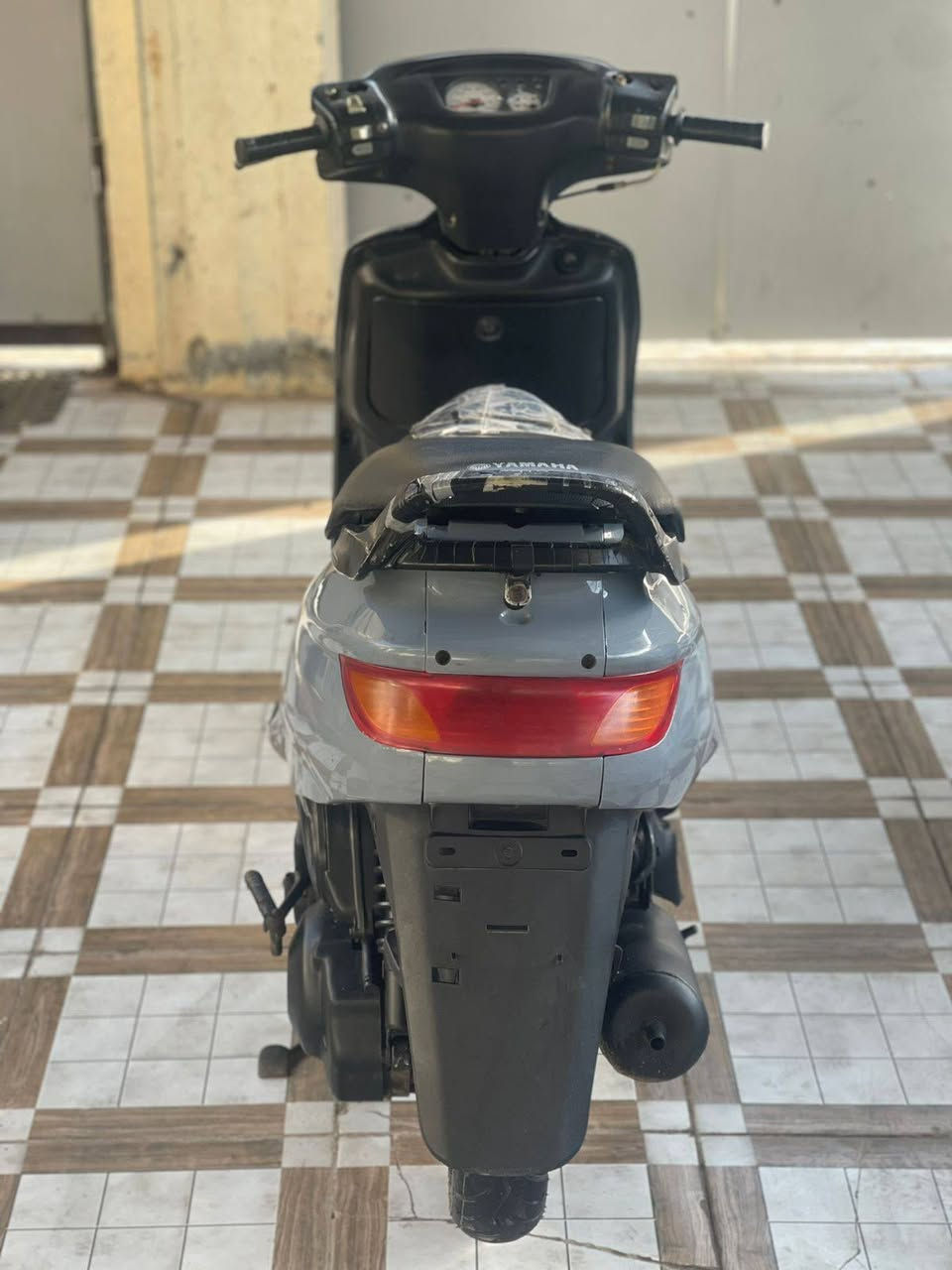 السلام عليكم دراجه للبيع نضيفه مكينه ناعمه كهربائيات شغاله السعر 325 مكاني حله حي الجزائر ***********‬‏
