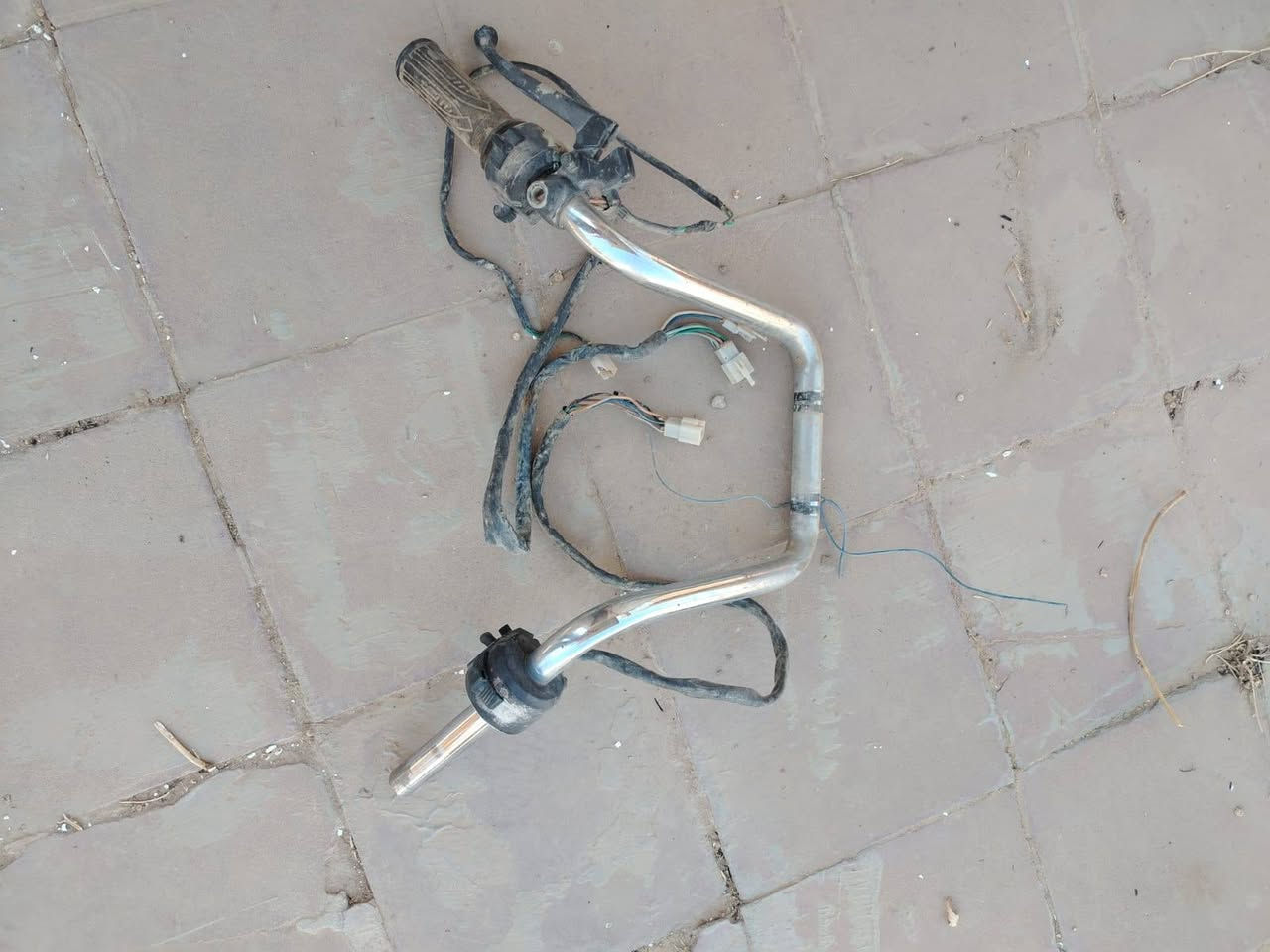 غراض ماطورات  شحن للبيع كلشي وسعره وتفاصيله اللي يحب يشتري يتواصل وياي خاص او يتصل على أرقامي *********** أو ***********  أو موجود واتساب برقمي آسيا .  مكاني سامراء
