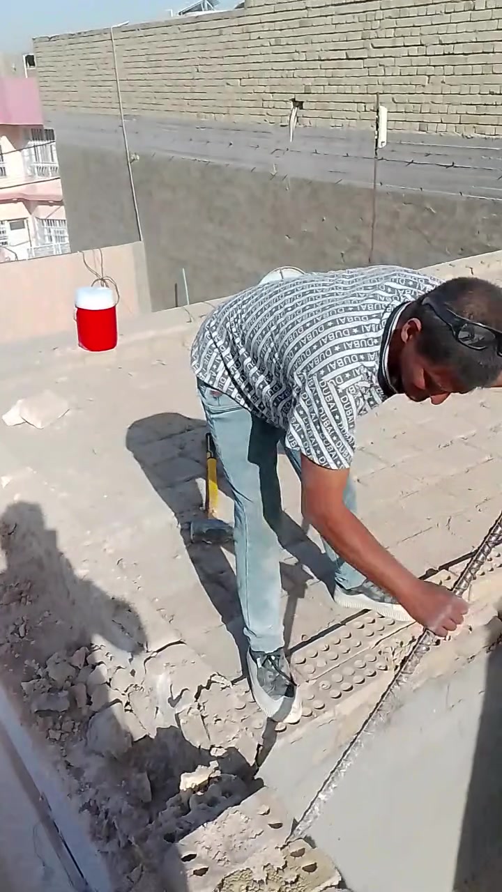 السلام عليكم نعمل بالتفليش البيوت القديمه وكافه عمل التفليش والترميم وقص صب الكونكريت وفتح باب فتح الدرج الاستفسار على هذا الرقم *********** في النجف
