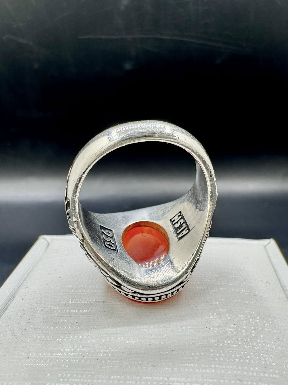 عقيق يماني صياغة يدوية ثقيلة عيار 950 صياغة علش قطعة روعة🧡.


**إذا كنت صاحب هذا الإعلان وتريد حذفه لأي سبب، رجاءا أرسل رسالة إلى الدعم الفني**