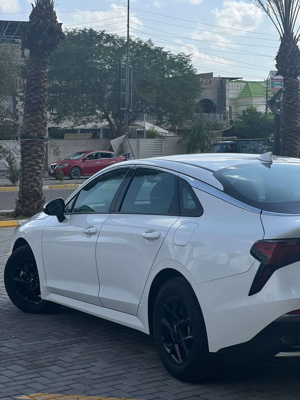 كيا كي فايف 2025 شكل جديد k5

محرك : 2500 تنفس طبيعي مرغوب 

بعدها زيرو سياره ع مشي اميركا 11 الف 

مواصفاتها 

بصمة 
تشغيل عن بعد 
بصمه ابواب وبصمه جنطه 
لد امامي وخلفي 
عدسات زنون 
نقاط عمياء 
شاشتين دشبول متصل 
عدادات ديجتل 
تبريد ومسجل شاشه منصل 
حساسات 360 درجة 
سايد بريك كهربائي 
اوتو هولد 
تحكم مود درايف 
فول تحكم ستيرن مع قياده ذاتيه 
رادارات امامي خلفي وجانبي مع اوتو ستوب 

سياره حادثها جاملغ وبابين جهة الصدر 
بدون دواخل ابد وطرف بنيد صبغ 
دخول جديد وتحويلها مباشر 

عنوان : الكاظمية جكوك 

السعر 185$

الاستفسار واتصال :***********
