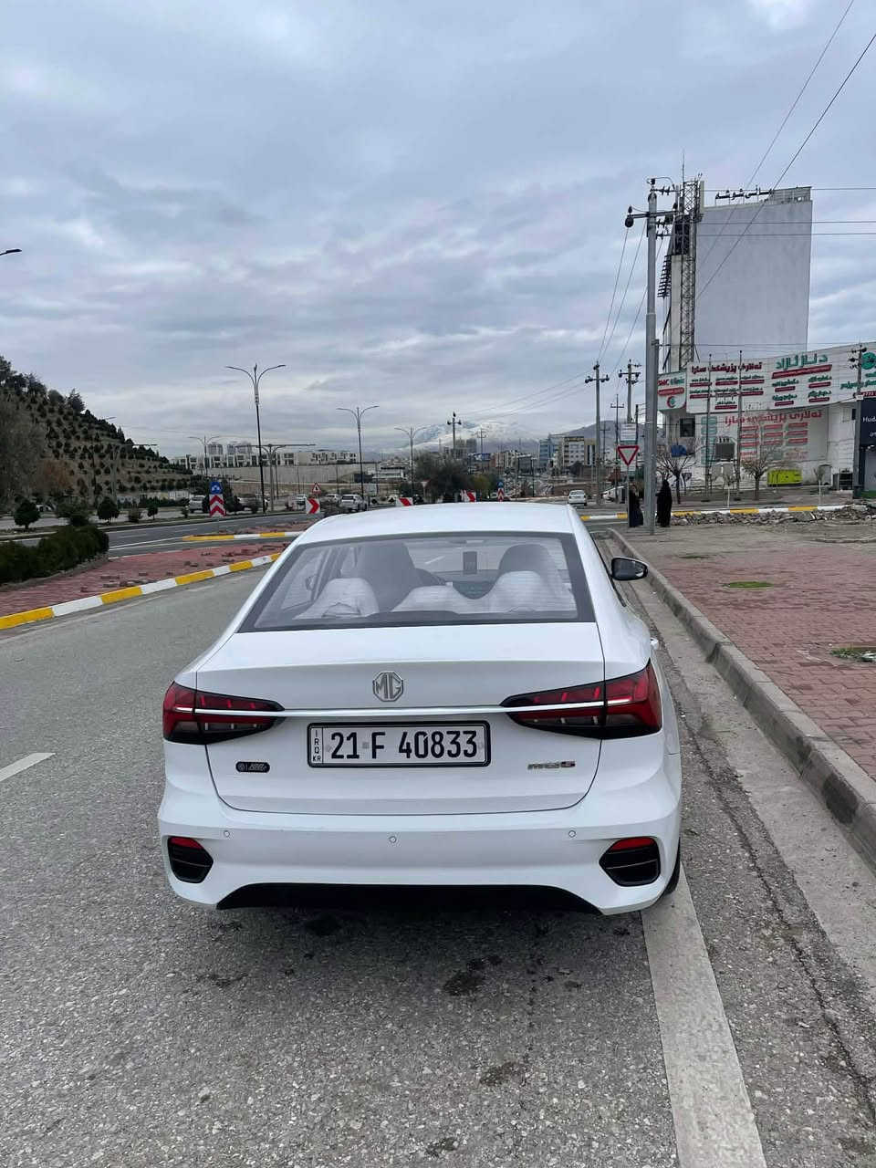 ئێمجی ٥ شکل تازە مۆدێل ٢٠٢٤ 
سەیارەکە حسابی سفری بۆ بکە
 تەنیا ١٠ هەزار رۆیشتووە 
یەک جار رۆنی گۆراوە زەمانی شەریکەیە 
سارد و بۆیاغ و شوختی نیە 
هەموو شتێکی بەشەرت 
تکایە مشتەری بووی پەیوەندی بکە 
*********** السليمانية, العراق
