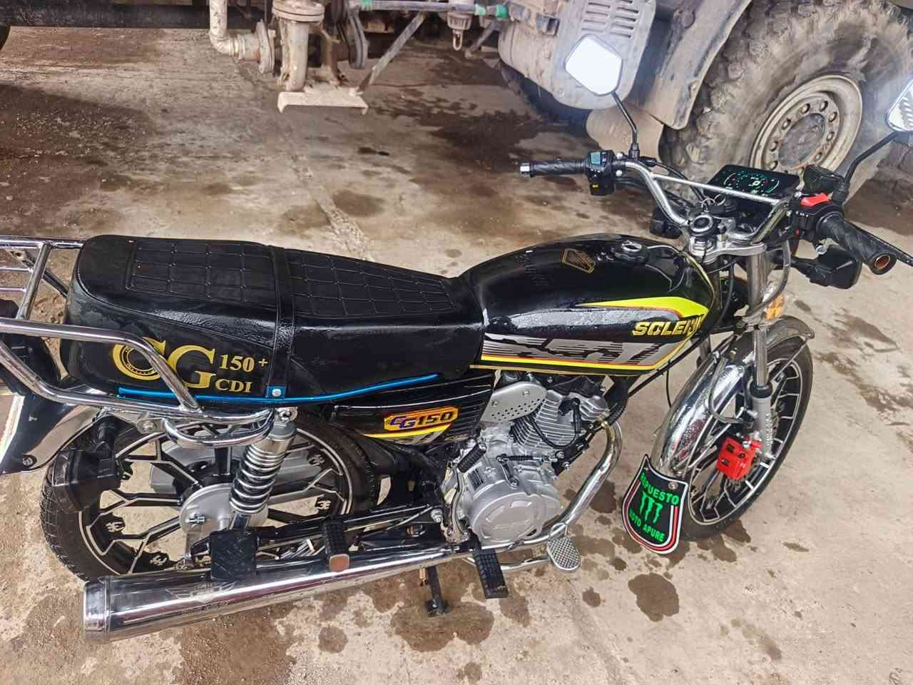 سلام عليكم
يوجد ماطور سونك الاصلي 
للبيع موديل 2025 اخو زيرو مستخدم شي قليل سعر خاص ونتصال الحاب يتواصل عنوان جنوب الموصل القياره قريه العوسجه
رقم ***********
