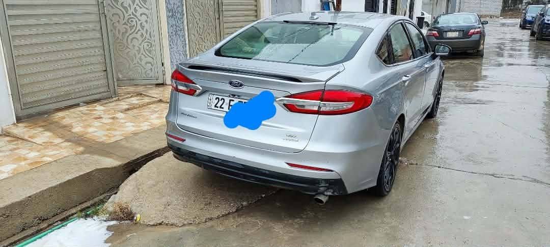 2020للبيع  فورد فيوجن موديل
1500 تيربو  
اللون سلفر مواصفات se 
الرقم اربيل  👀 
كير محرك بشرط   
تدفئة تبريد بشرط كهربائيات كلها شغاله 
حساسات خلفيه كاميرا دواره
شاشه جبيره   
كير ماوس وهاند بريك بصمه  
قفل وفتح الجامات من البصمه مركزي 
وهواي مواصفات المعروفه بالفيوجن 
سياره اقتصاديه وتمشي ع العادي وبدون اي مشاكل👍🏻
حادث السياره خلفي   
السياره ماشيه 140 الف حقيقي 
رقمها اربيل وبأاسمي السياره تحويل ثاني يوم 
سعرها136$ 
مكانها  الموصل 
***********
