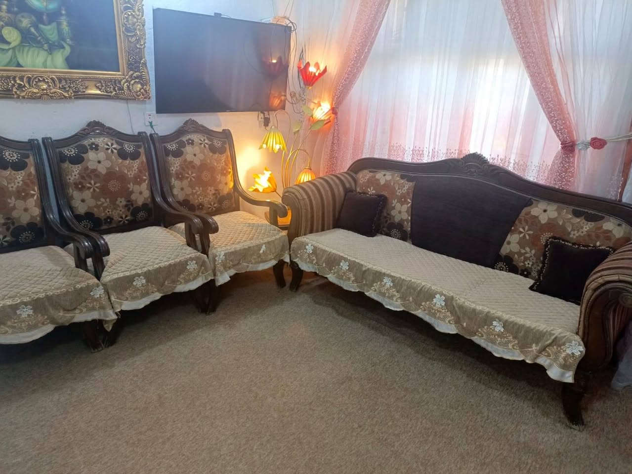 السلام عليكم
تخم قنفات زان مصري
9مقاعد مستخدم نظيف نظافة 80٪
السعر ٤٥٠ الف وبي مجال
للأستفسار اكثر 
اتصال فقط 
 ***********
مكلف بالنشر
