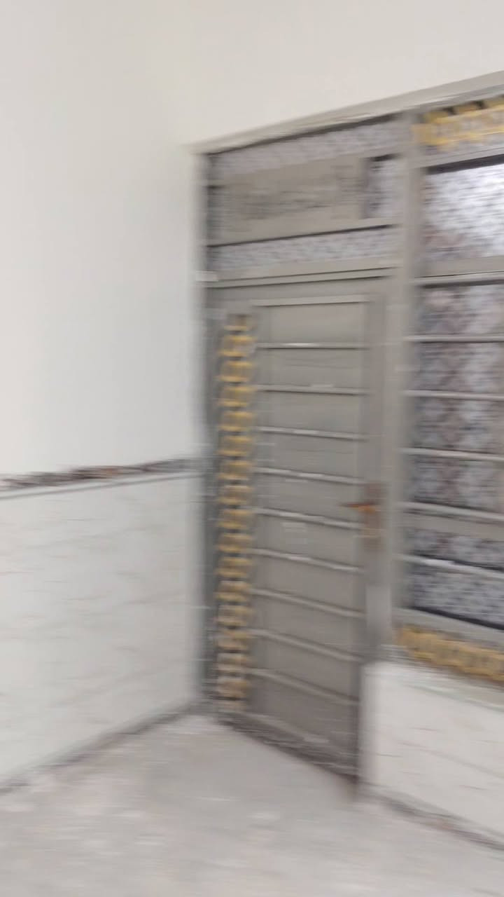 بيت 200م للبيع جاهز للسكن بالنجف البراكيه قريب على  اسواق المير بنيان جديد صب كونكريت اساس وسقف   اقرار محكمه  التواصل واتساب ***********
