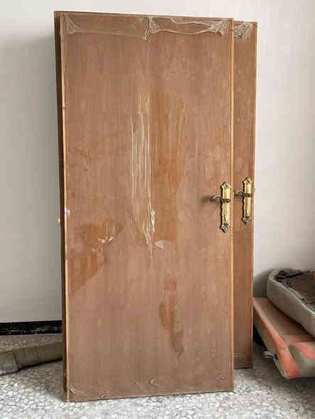 جدد للبيع بسعر مناسب
حالهن حال المستخدم ومستعجل راعيهن ع بيعتهن
***********
