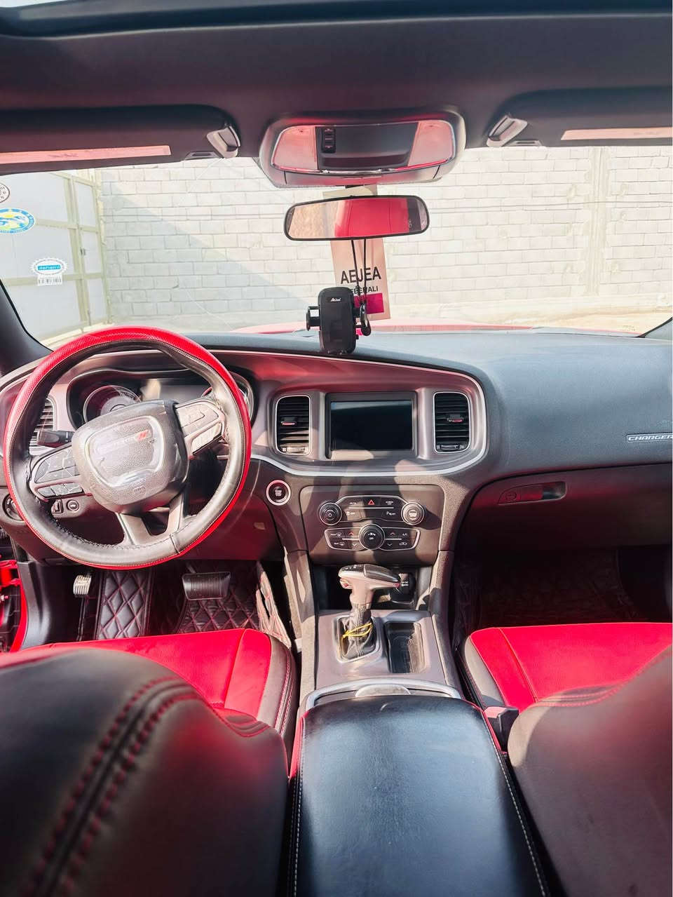 السلام عليكم  دوج جارجر 2019 لون احمر مميز حادثهة جاملغ امامي ايرباك سليم  محدثهsrt فول مواصفات  1 فتحه سلايت 2 حساس خلفي 3 كامره خلفية 4 كشنات حضن  رقم أربيل جديد سياره بسمي  مكينه6 سلندر 3600  مكينه وكير وحدادة تبريد كلهة جاهزة السعر 245  العنوان الزبير مربد جديد رقم *********** الزبير, البصرة
