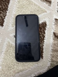 ايفون 13عادي نضافه 100من100بطاريه 95الاستفسار 07738132939موجود وتساب و...