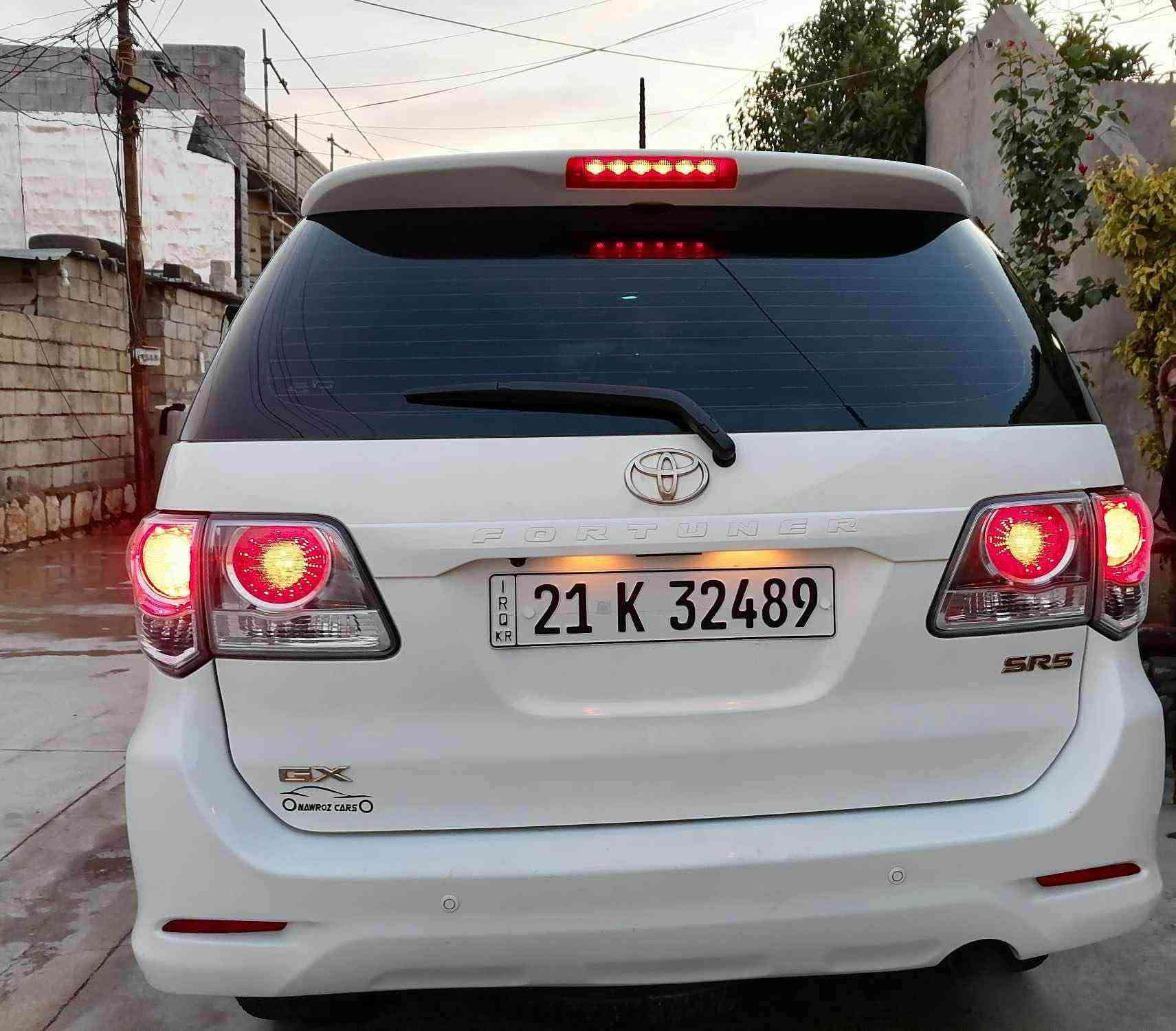 توێتا فۆرچنەر ٢٠١٣  شەریکەی سەهیدنەهرۆ ئۆتۆماتیک ٤ بستۆن سێڕیز کوشن گشت گیانی لەسەر دەقی شەریکە ماوەتەوە ١٥٢ هەزاری حەقیقی ڕۆشتوە گێڕومەکینەی بەشەرت نەکراوەتەوە یەک دینار مەسرەفی نیە ماڵی دۆستە نمونەیە لە جوانی (***********) حلبجة, السليمانية
