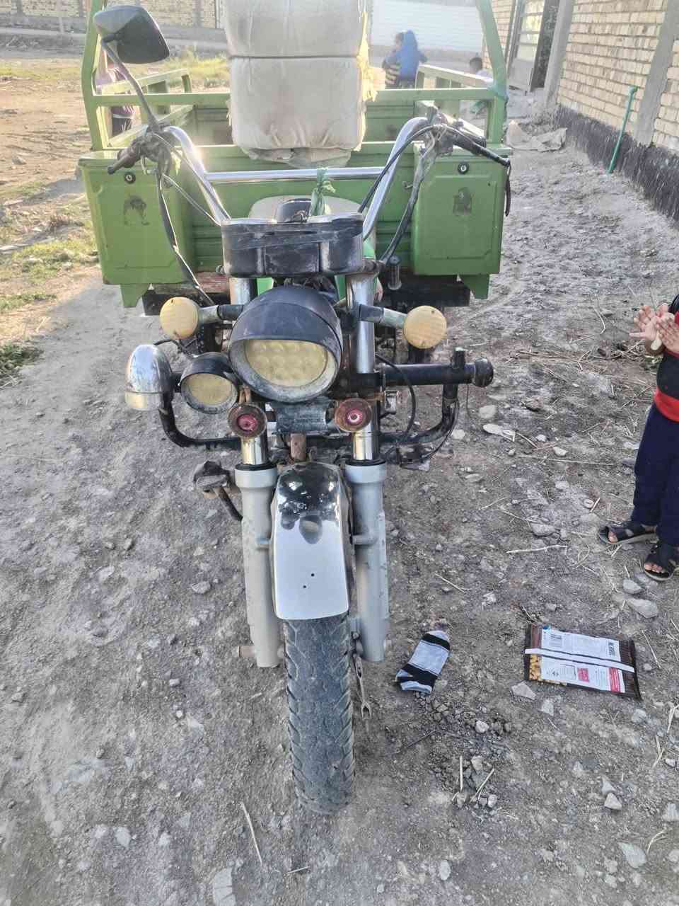 سلام عليكم ستوته البيع موديل 21 أوراق اصولي محرك مفتوح مجفت جديد تريد ترتيب السعر مليون و نص وبيه مجال مكاني بابل محاويل ناحيه المام ***********
