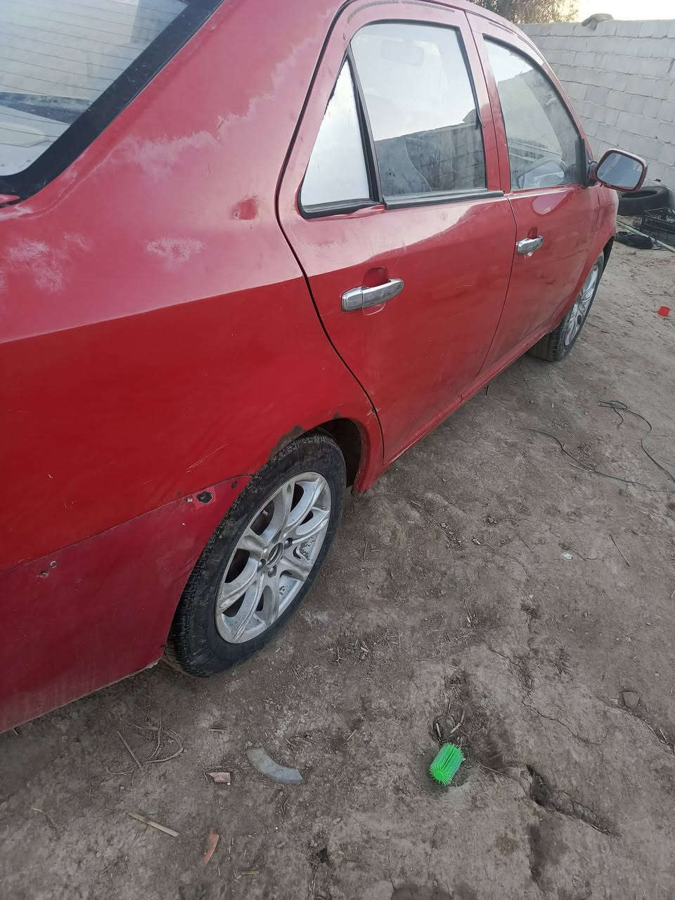 اسلام عليكم جيلي MK 2012 السياره جاهزه مكينه كير كهربائيات بيه ضربه ستوته بلجاملغ السايق وبدالته داخل جديد السياره سنويه ضايعه بيه بس وكاله من راعيه راعيه يريد مداور كلشي مايطلب السعر 15وبي مجال مكانه الديوانيه البدير ***********
