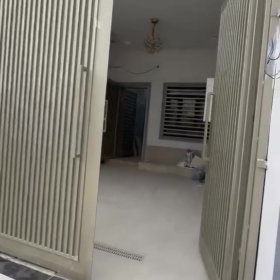 🏡 فرصة إيجار مميزة – دار نص مؤثث للإيجار 
📍 البراضعيه افراز ابو ياسر .....  – موقع مناسب وهادئ
✨ يتكون من طابقين 
🛏️ غرفتين نوم مريحة
🛋️ صالة واسعة
🎭 استقبال واسعة 
🍳 مطبخ مجهز
🚿 مجموعة صحية
🪑 مؤثث المطبخ و سبالت وجاهز للسكن
💰 سعر الإيجار: مليونين دينار
🔻 قابل للتفاوض للجادين
📞 للاستفسار والتواصل:
***********
***********
♤ تبارك العقارية – نوفرلكم أفضل العروض وبأسعار تنافسية 🔑

#فولو #دعم #اكسبلور_فولو #اكسبلورexplore #العراق
