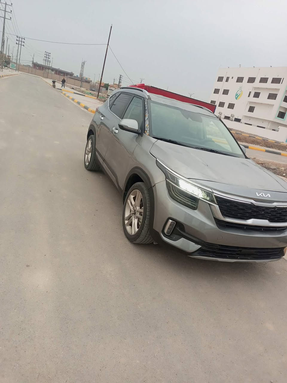 كيا سيلتوز 2023 للبيع حره بدون رقم وين ميعجبك اترقم 
السياره فول مواصفات واحد على واحد
1- تشغيل عن بعد
2- فتحه 
3- شاشه كبيره 
4- اربع انظمة قياده 
5- اربع رادارات 
6- كامره دواره 
7 - سايد بريد كهرباء 
8- دخول ذكي 
9- كشنات جلد 
10 - اناره لمس 
السياره بدون اير باك فقط دشبول ودركه  
بلاديه ليبل واحد بدون تبديل اي قطعه بدون اي شواصي 
فقط تصليح خارجي مكينة 1600 تيربو 
سعرها 120$ وبيها مجال 
رقم الهاتف : ***********
مكان السياره واسط الكوت 
بيهه صبغ مكانات بسيطه موضحه بالصور صبغ جاملغ الامامي ونص من الباب الاماميه وصبغ بالتكم فوك البيبان بالايمن والايسر الاماميات
