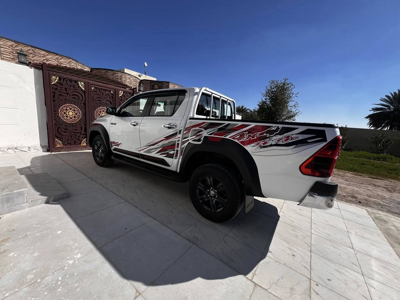 السلام عليكم هايلوكس فوريل TRD 2025  ماشيه 28 الف سياره كفاله ورقم بغداد تحويل مباشر   العنوان ذي قار *********** السعر 4 شدات
