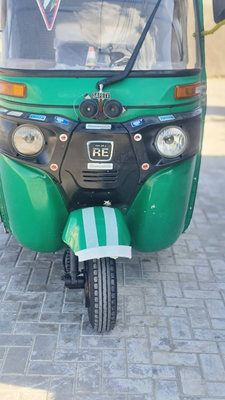 سلام عليكم ورحمة تكتك باجاج موديل 21بشهر 10وراق سحب وراق سحب كفاله عامه مكينه وبدي كرهبايات كله شقاله تخم تاير جبلي تكتك مرتبه فول تخم سفريات كوستر تكتك مال جناي سعر4300 ‎ 0788 429 2888 بلبصره
