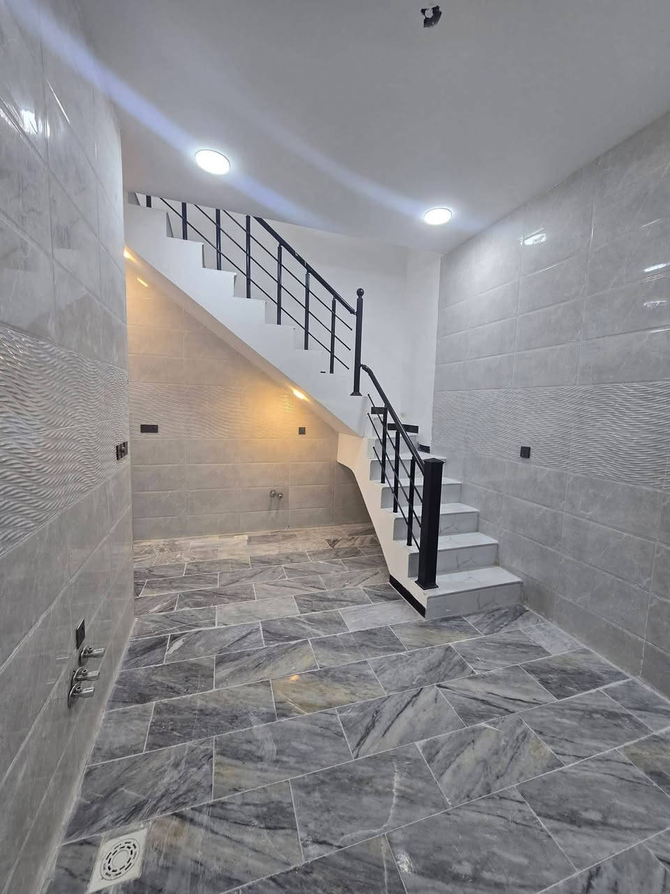 الايجار الايجار

600 الف 50 متر زيرو ما مسكون  

3 غرف نوم 

حي الجهاد ديوان المخابرات 

***********
