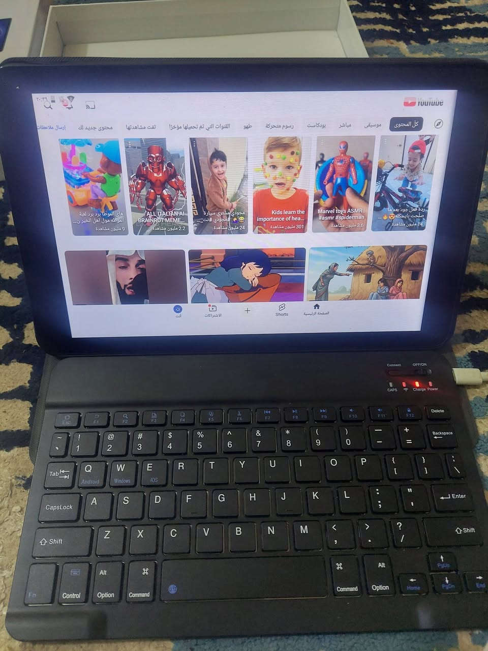 ايباد لتصفح والعاب خفيفه مثل ماوضح بلفديوات  ملحقات ايباد شاحن+ ساعه + ساعه أربود + سماعه+ ولكفر والكيبورد
 75الف قفل 

انتباه للعاب بسيطه وخفيفه وتصفح فقط 
*********** مو شراي لاتعبنه وشكرا الكم
