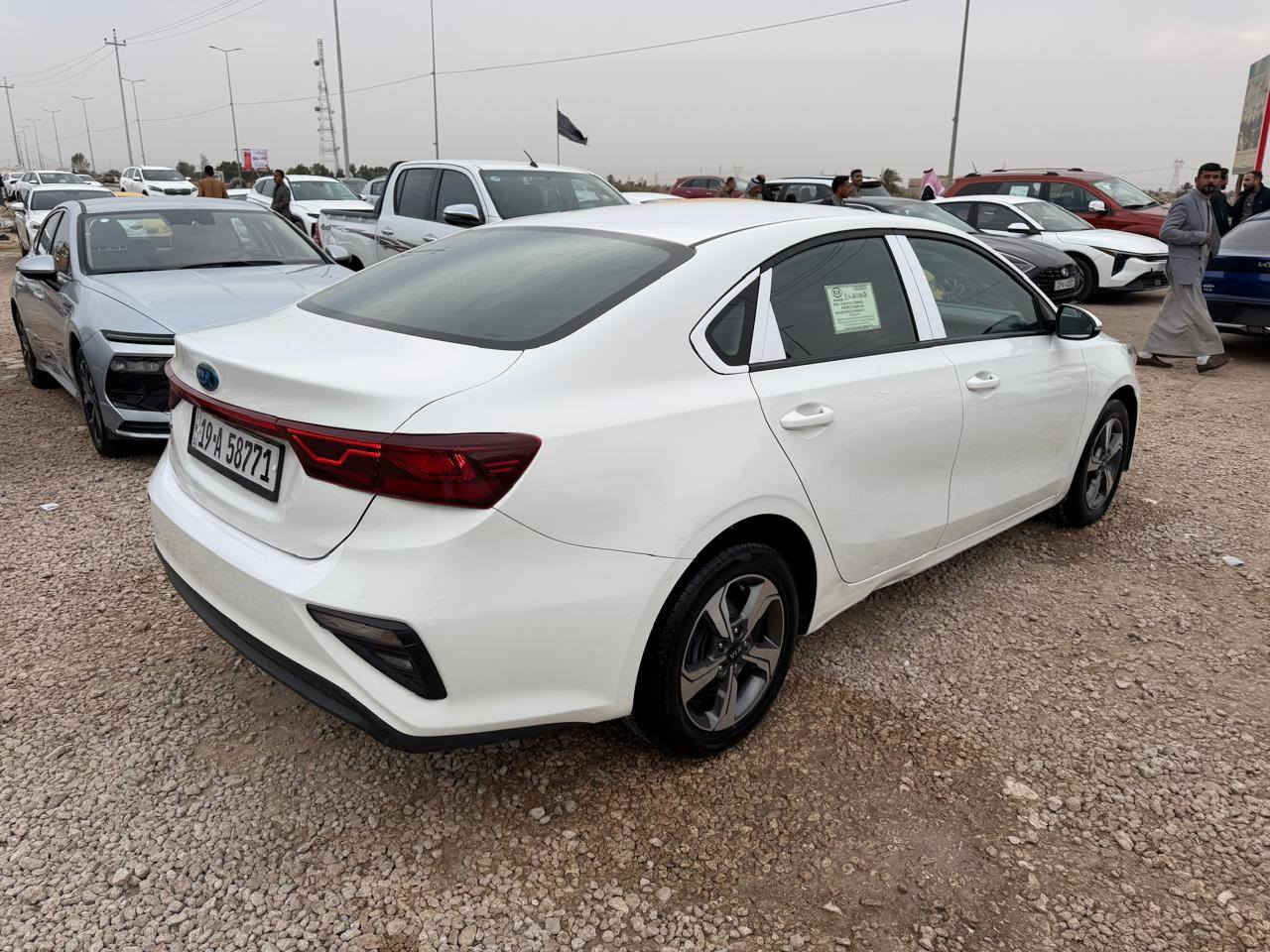 يالله سلام عليكم سيراتو مديل 19  رقم كربلاء دولي السيارة حرة مداور ثانيوم تبريدقطعتين دواخل لونين مري شفط تحكم ستيرن إشارة بل مري مكفولة من الظربة وصبغ وتبديل كفالة عامة عدة اشبر بارد حافت البنيد رصعة اقل الصبع السيارة جديدة كير مكينة حدادية تبريد تخم تاير  ما ذب عليهة ربع دينار سيارة جاهزة  العنوان السماوة الرميثة الاستفسار *********** السعر 152بيهة مجال ) بدون زحمة خاص ماكو
