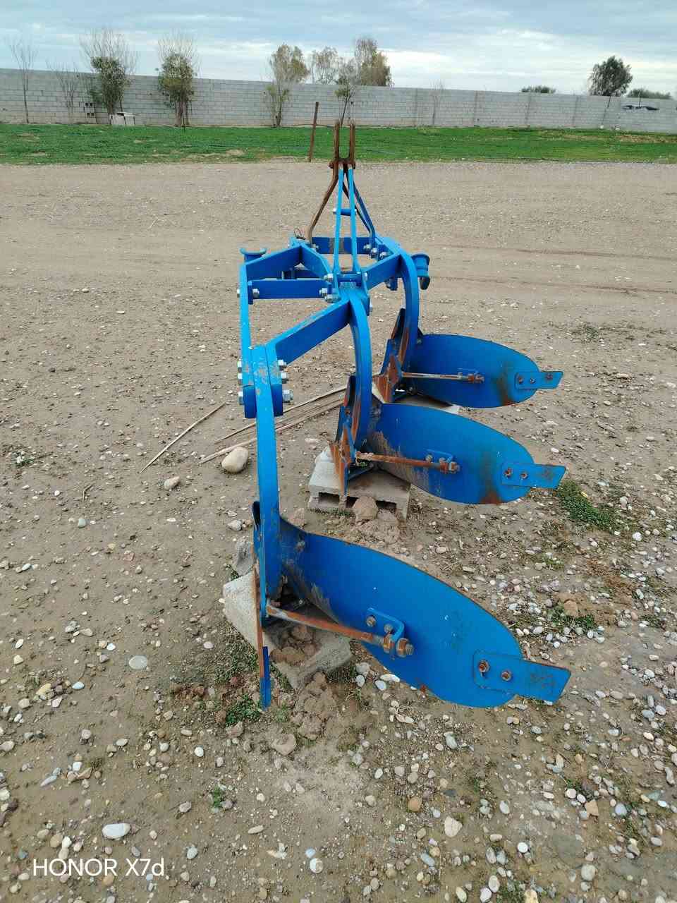 السلام عليكم فيدان للبيع حج مالته 14 السعر ماله 15 ورقه بيها مجال ***********
