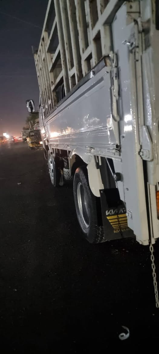 السلام عليكم
داينة راس الثور فحل

موديل 1997 

سيارة جاهزة علة اخر حباية 

تخم تاير صدر امامي خلفي كلة جديد 

مكينة 3000 تنقص 

كير جديد 

دواخل السيارة حلوات 

السعر 62 وبيها مجال


**إذا كنت صاحب هذا الإعلان وتريد حذفه لأي سبب، رجاءا أرسل رسالة إلى الدعم الفني**