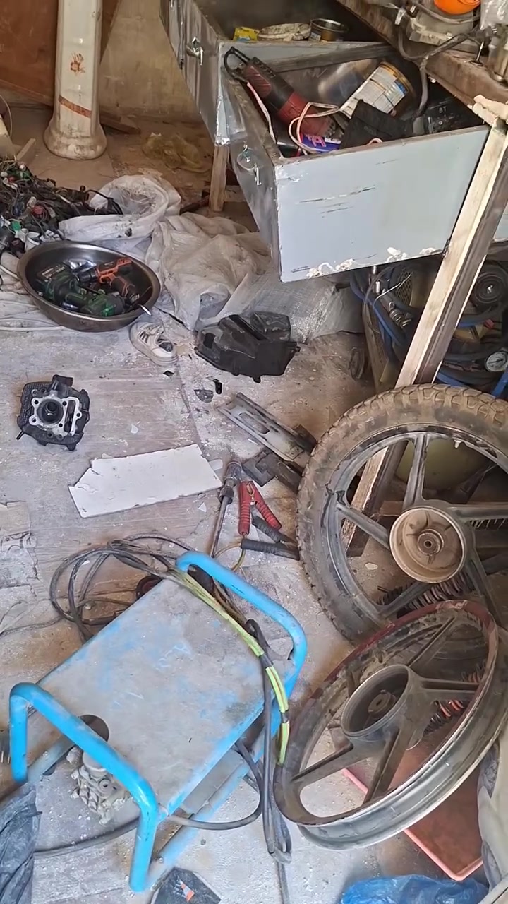 غراض محل للبيع مكانهن بغداد الامين الشراي يخابر ‎
‎***********
